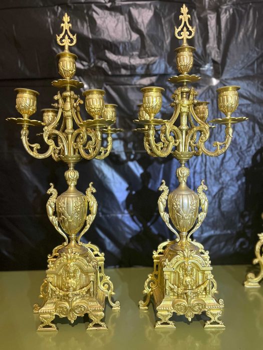 Автентичен френски каминен часовник триптих в стил Louis XVI – позлатен бронз (Ormolu), ХIХ век (1880-1890 г.)