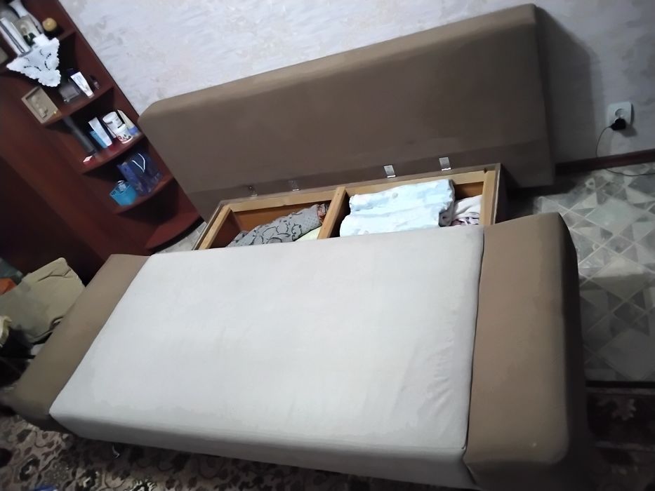 Продам диван- софа.