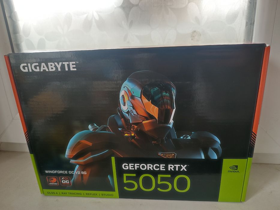 RTX 5050 Gigabayte dual