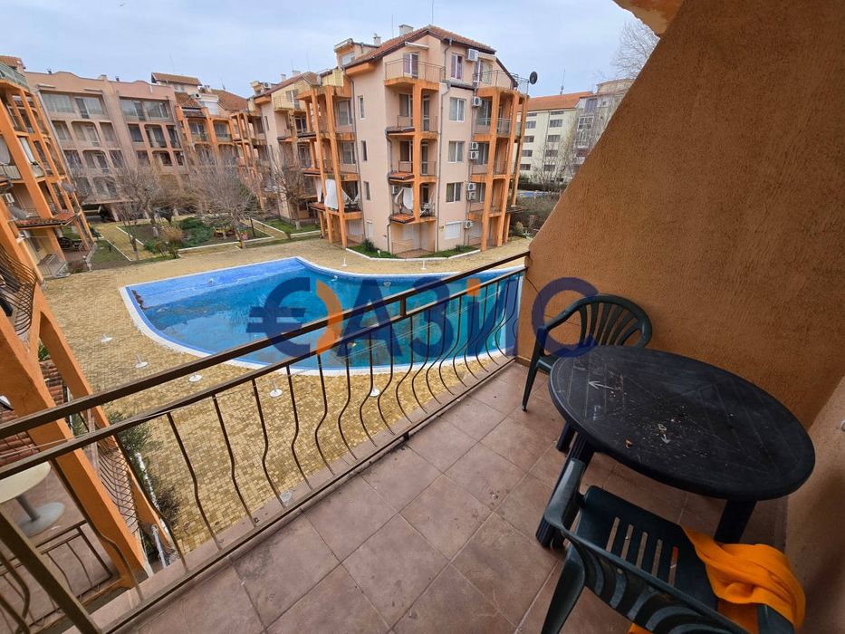 Продава се Двустаен апартамент в к.к. Слънчев бряг - 60 кв.м за 934 €/кв.м - Снимка #4