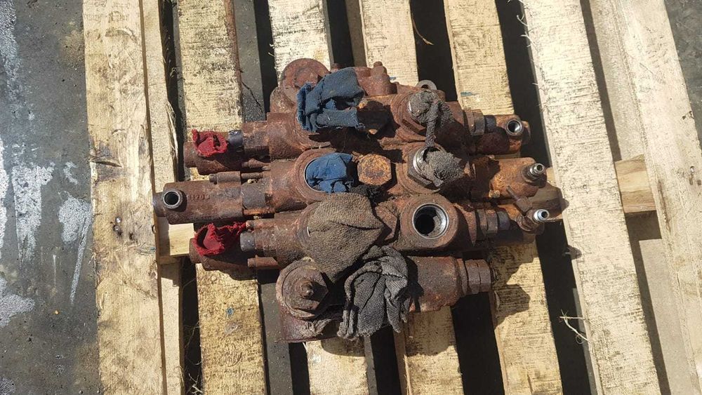 Distribuitor hidraulic vola Case 721B