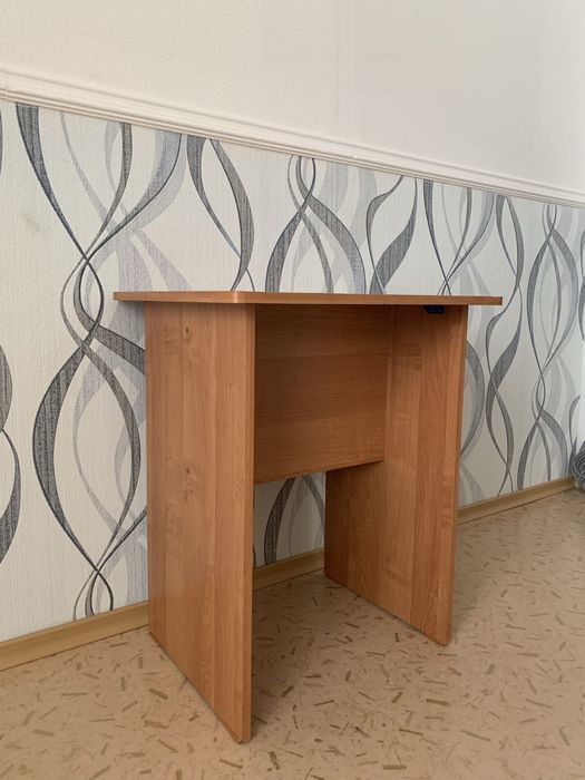 Стол компактный размер 60х50