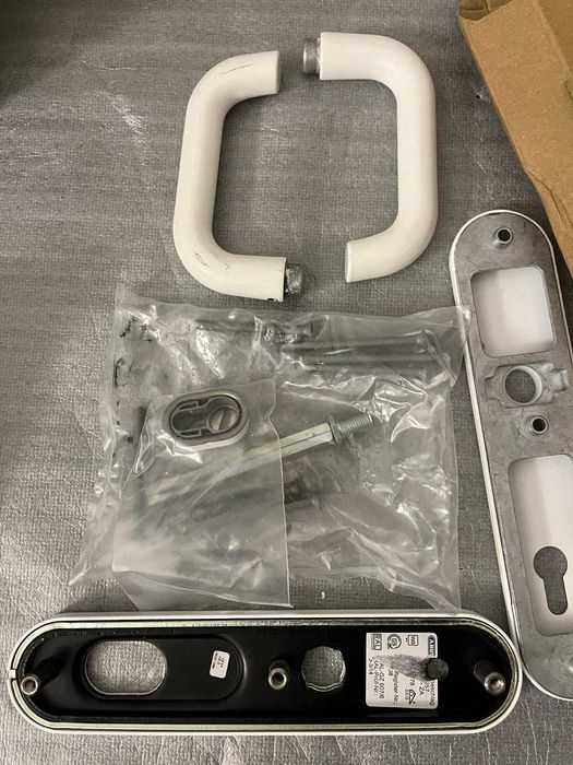 Manere Mobil/fix Cu Sild Usa Intrare Abus