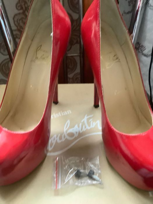 Обувь женская Лабутен