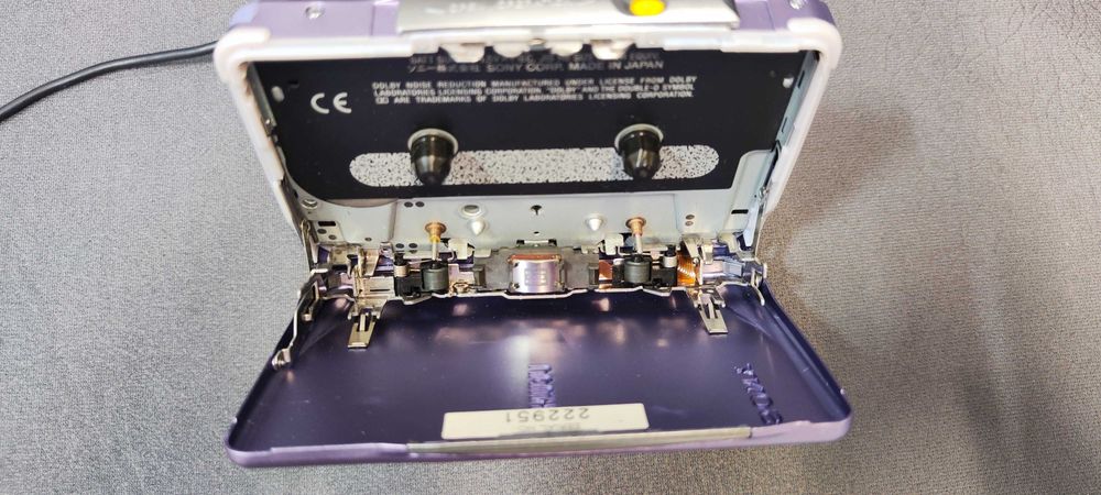 Продавам уокмен Sony WM EX-900