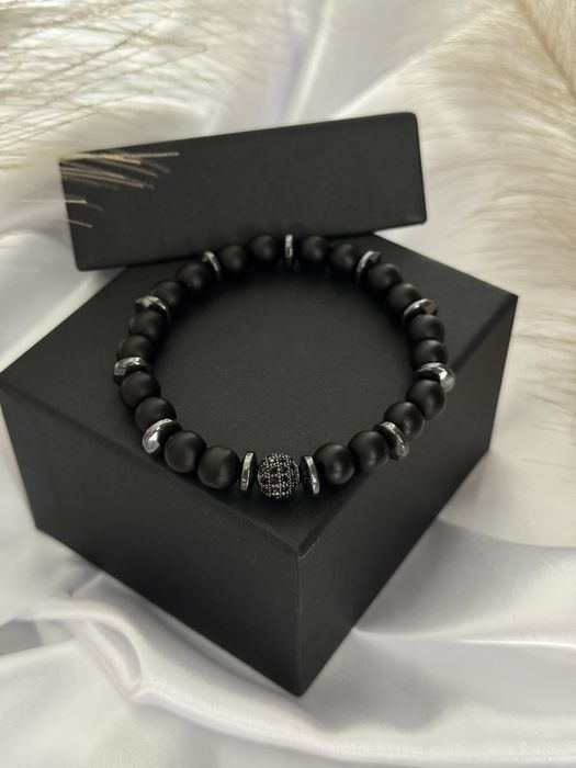 Мъжки гривни от естествени камъни