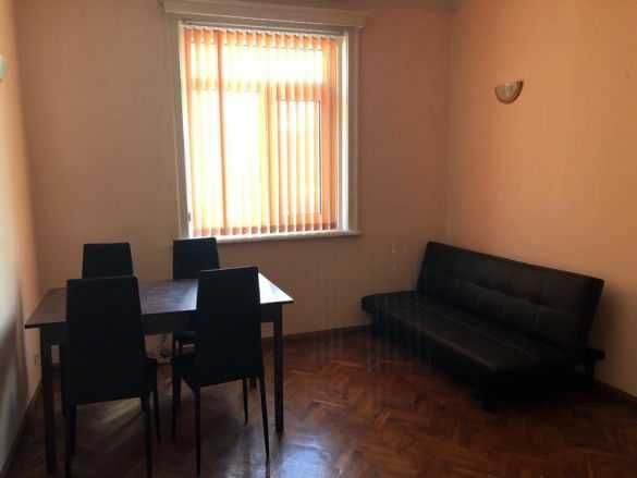 Дава се под наем Двустаен апартамент в Бургас, Център - 60 кв.м за 175 € - Снимка #6