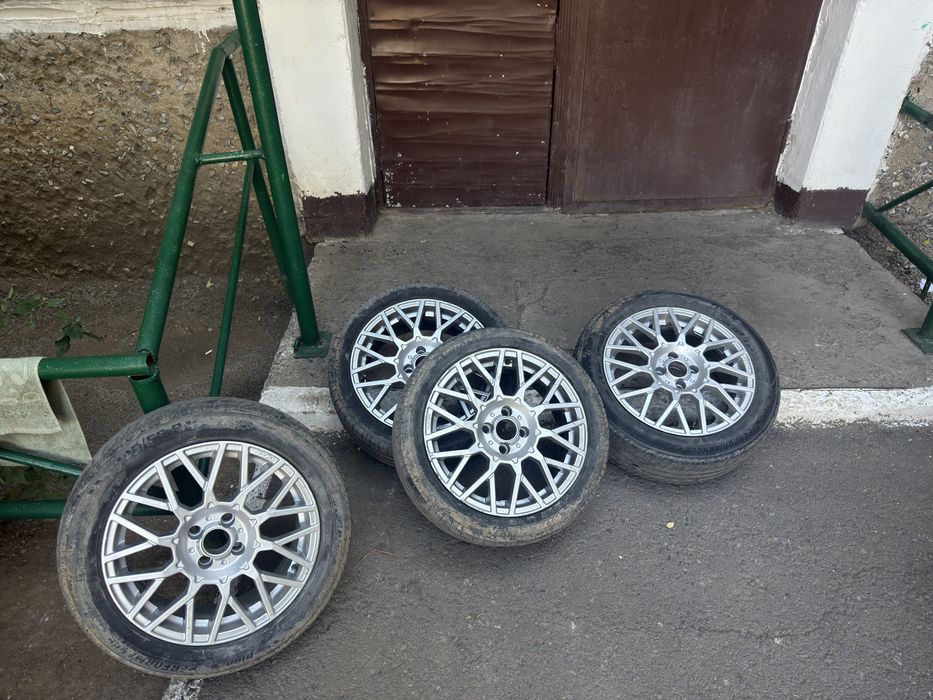 Продам диски с резиной на лето