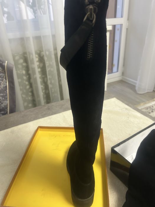 Замшевые зимние сапоги