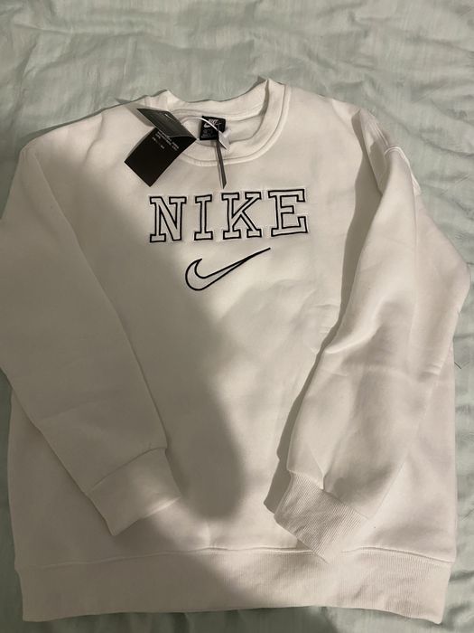 Pulover Nike.