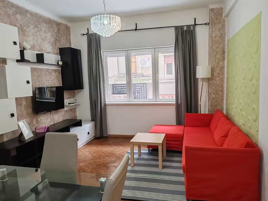 Zona Universitate Inchiriez apartament intrarea italiana