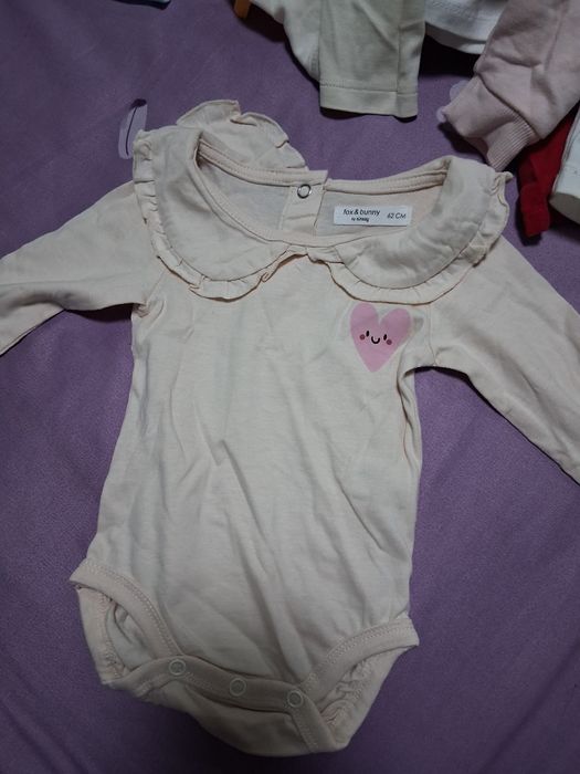 Hainute fetiță  in stare foarte buna