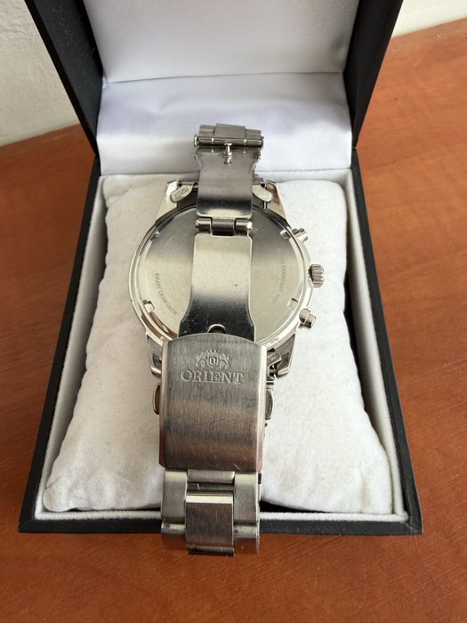 Продам часы Orient Quartz Chronograph (оригинал)