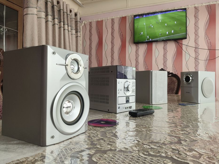 Japan 2.1 sharp mini magnitafon 100% ishlaydi ideal holatda