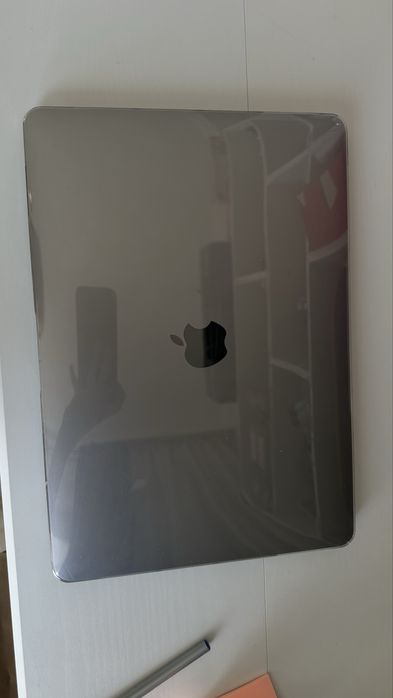 Macbook pro 2017 года в отличном состоянии