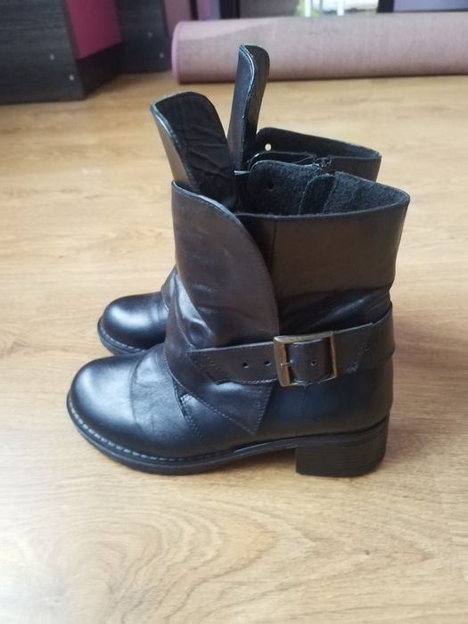 Ghete din piele naturală negre