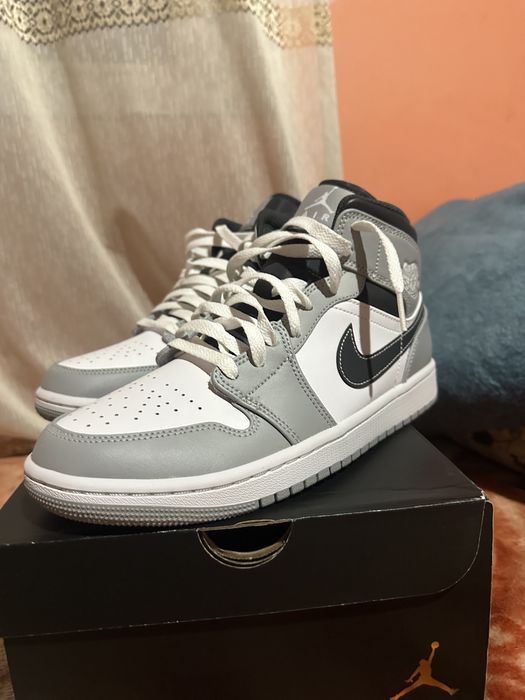 Dau la schimb pe orice pereche de jordan 1