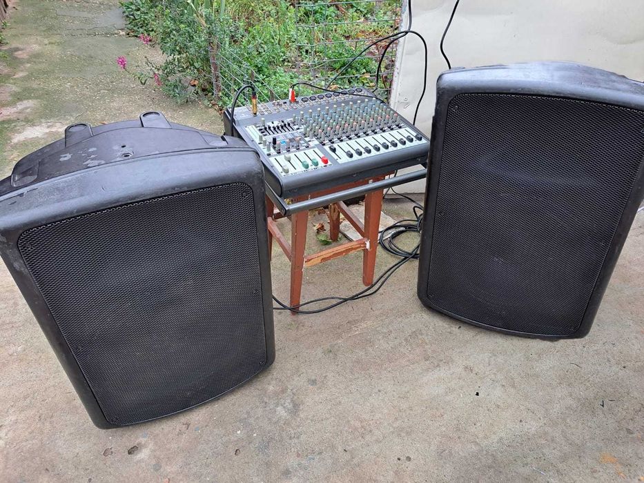 Mixer activ  si 2 boxe pasive pe 15 toli