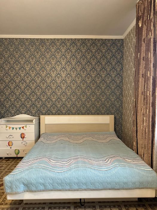 Продам спальный гарнитур