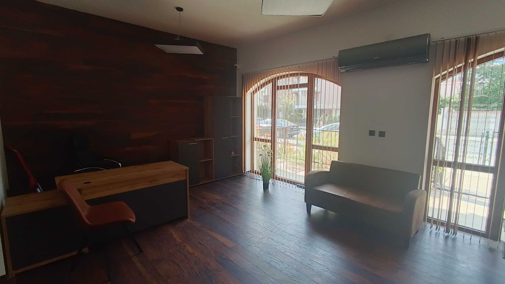 Продава се Офис в к.к. Слънчев бряг - 55 кв.м за 1200 €/кв.м - Снимка #1