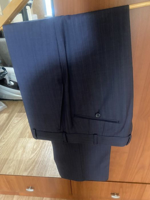 Продам мужской костюм