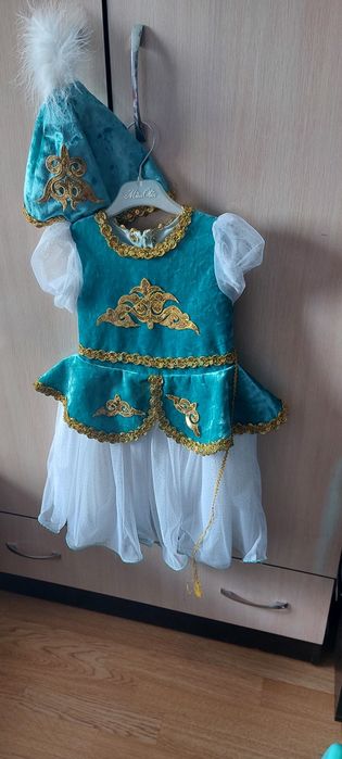 Продам детские нарядные платья