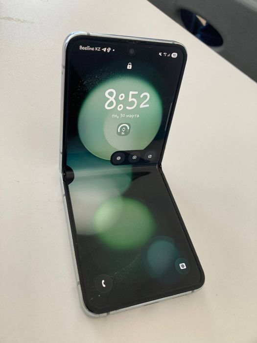 Samsung Z flip5 256гб
