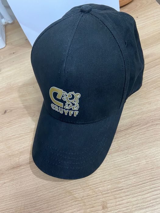 Cruyff шапка с козирка