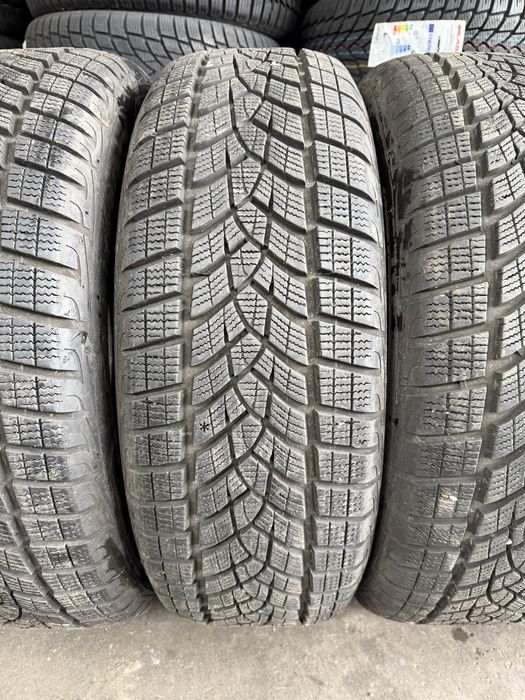 225/60/18 GOODYEAR 4бр