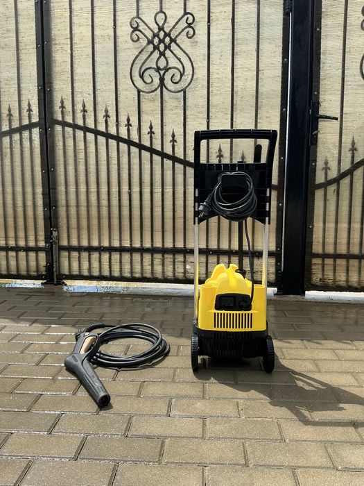 Aparat cu presiune karcher 330