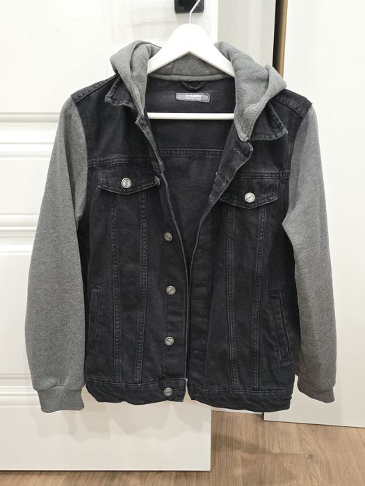 Продам джинсовую куртку