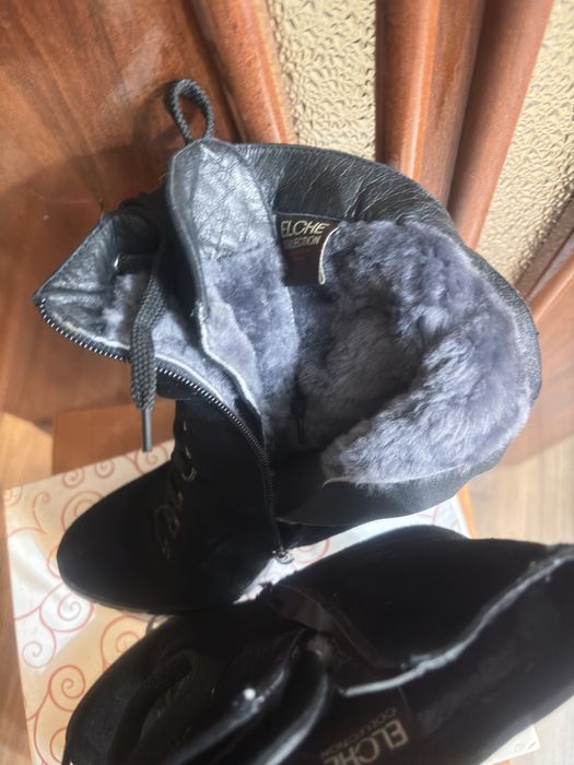 Продам полуботинки замшевые