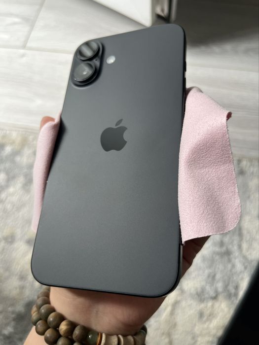 iPhone 16 Plus 256 черныйi Батарея 91%