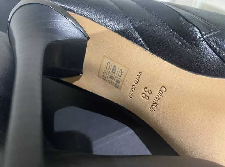 Calvin Klein Ботуши 38
