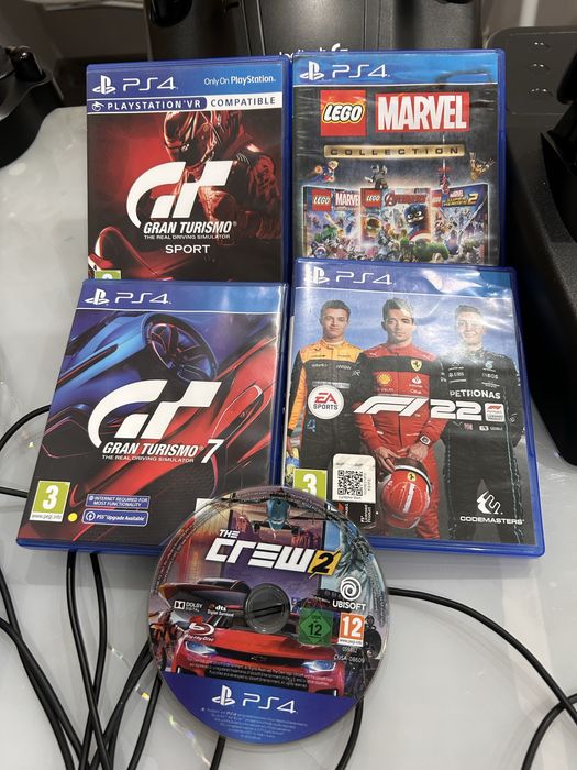 PS 4 pro 1TB + комплект G29 и 5 игри.