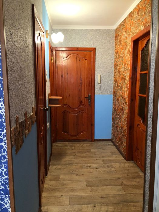 Продам 1к р-н магазина Ажар 9/10