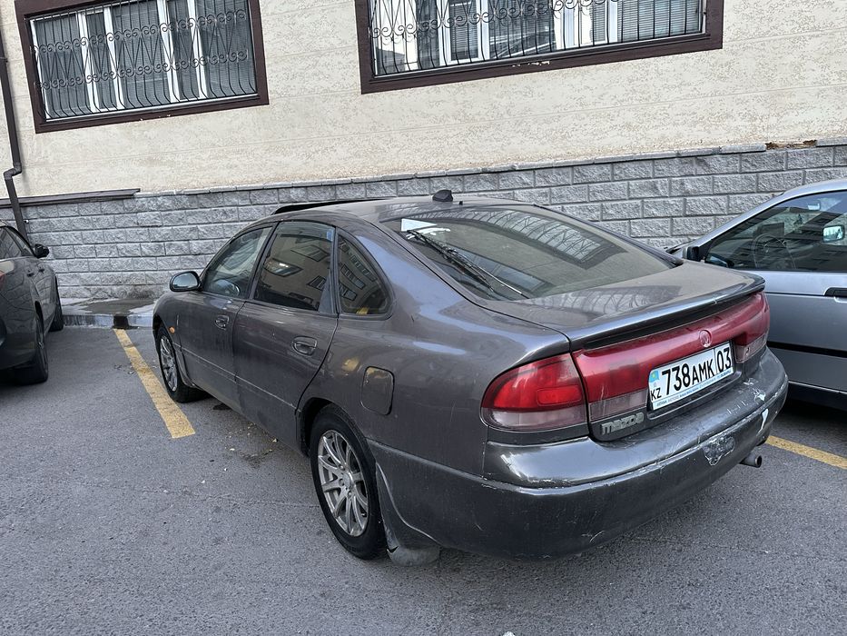 Срочно продам мазду 626