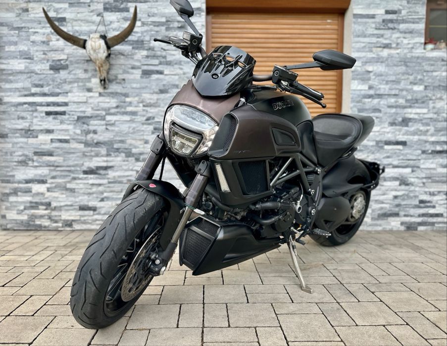Ducati Diavel carbon edition