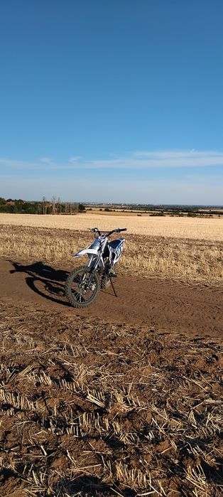 Продавам крос Телстар 125