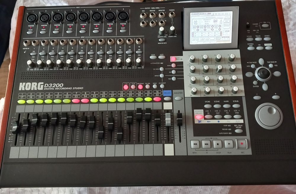 Mixer Korg D3200