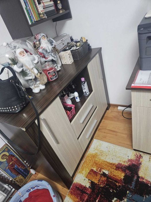 Mobila dormitor cu comoda si 2 noptiere