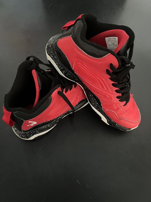 Adidasi baieti 41 SHAQE