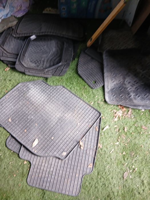 Резиновые коврики Б.У 10шт - 7тыс!