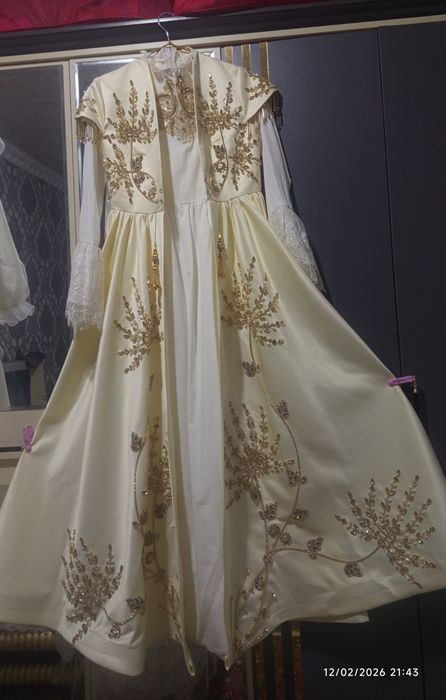 Ayollar Koylakgi sotiladi