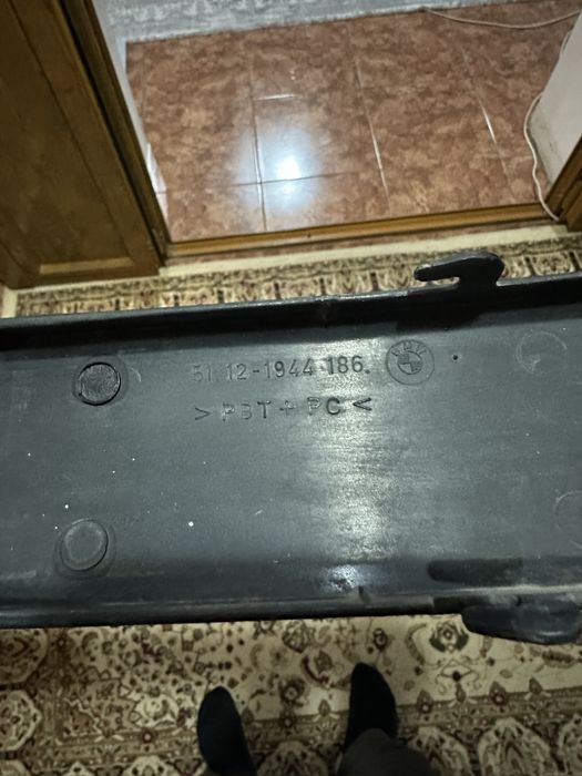 Бмв е34 накладка бампера оригинал 1 штук