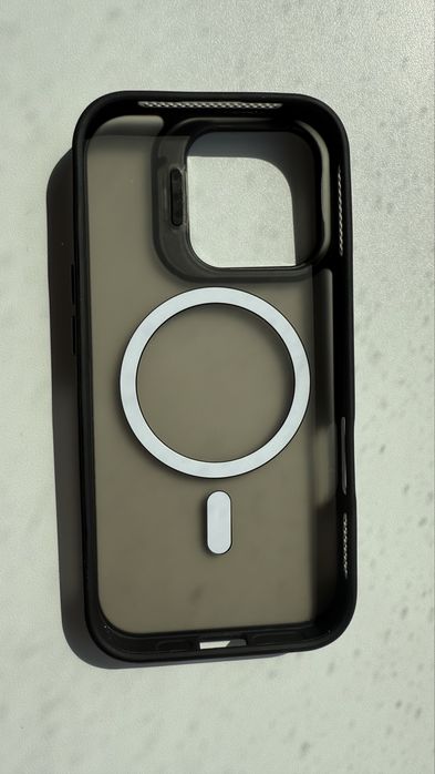 Чехол на Айфон 16 Про