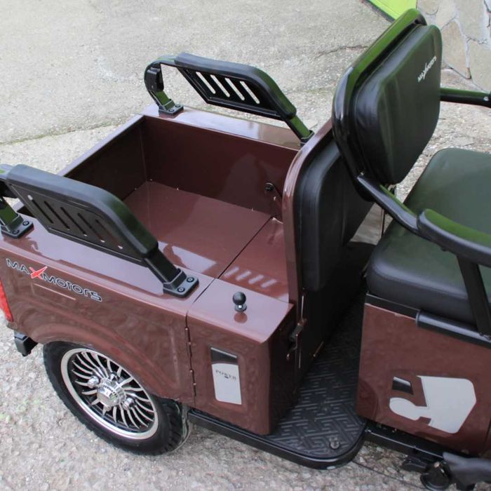 Двуместна Електрическа CARGO триколка 1500W 48V 21AH BROWN
