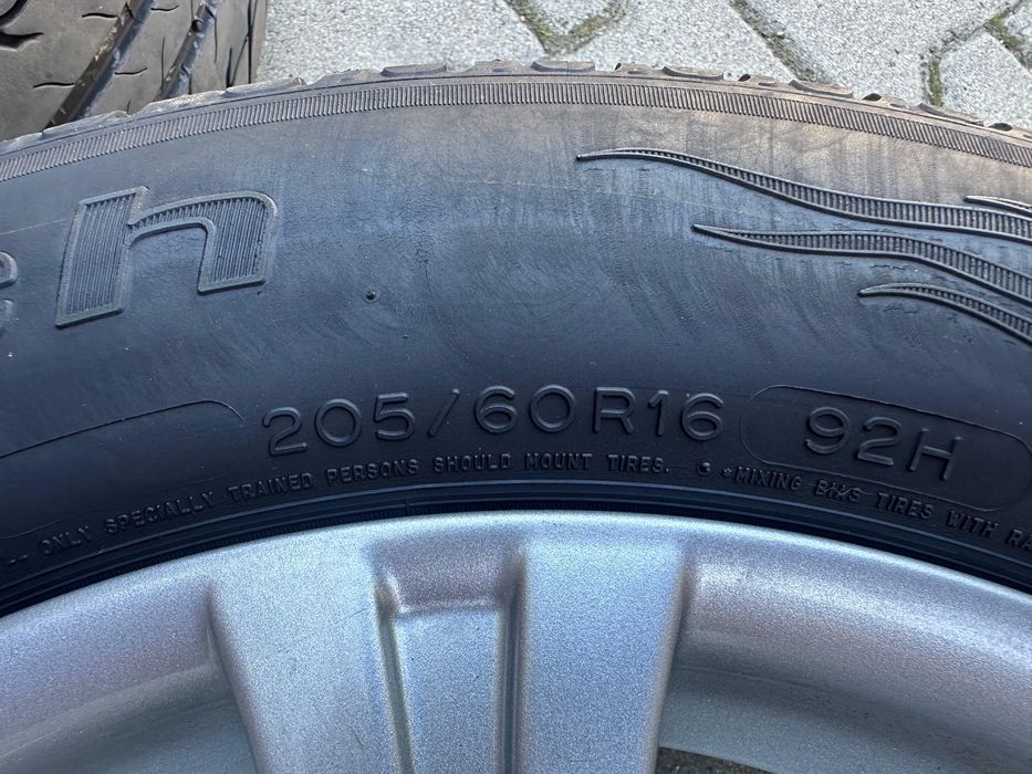 Jante aliaj Bmw 5 x 120 / anvelope 205 60 16 / roti Bmw