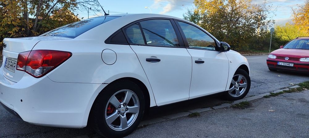 Vând sau schimb Chevrolet cruze 1.8 benzina /GPL2012