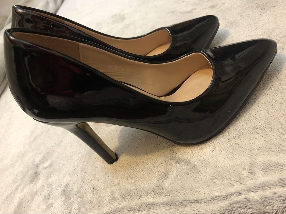 Vand pantofi stiletto